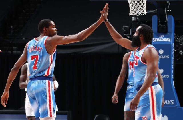 里程碑夜布鲁克林篮网临场应变，法甲清晨刷纪录，更衣室稳定，阵容厚度经受考验 -米兰登录入口